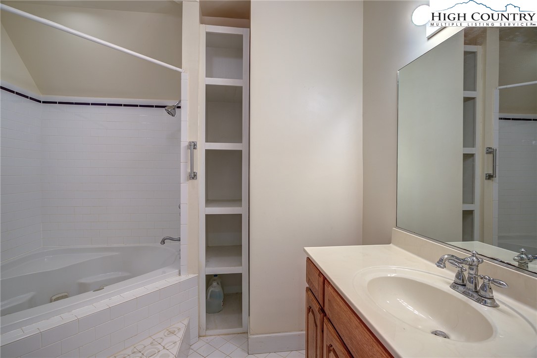 170 Rivers Edge Access Road, Unit 2 Jefferson, NC 28640 - Photo 22 of 36 Gallery Image 22