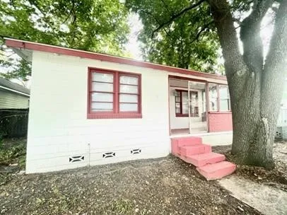 $1,295 | 1312 Love Street, Savannah, GA 31415