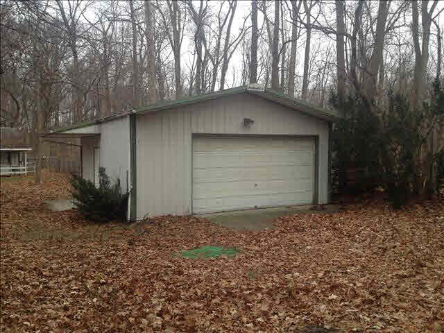 2990 West Sterns Road Lambertville, MI 48144 - Photo 11 of 12 Pole barn