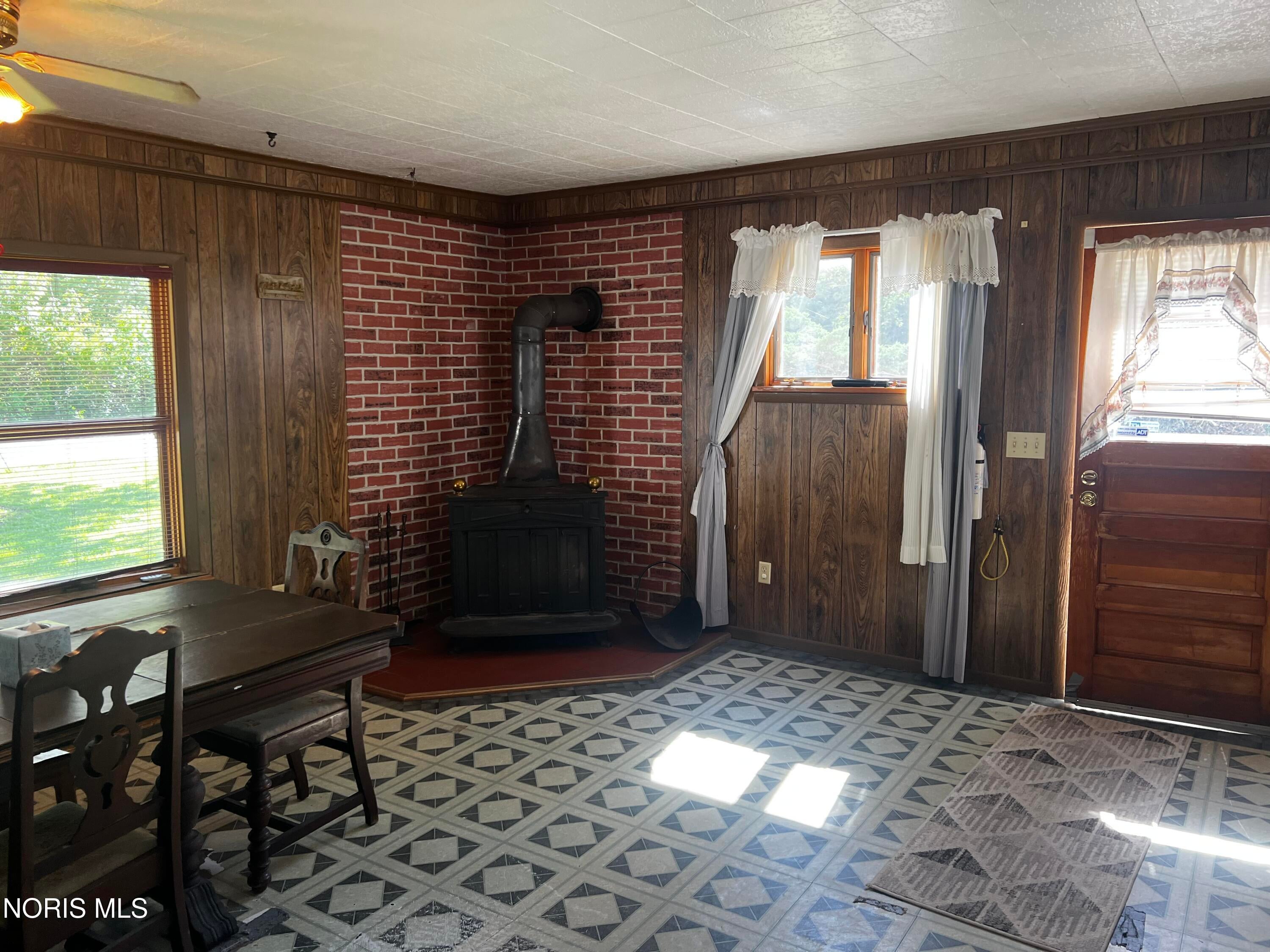 26021 Luckey Road Walbridge, OH 43465 - Photo 5 of 19 Gallery Image 5