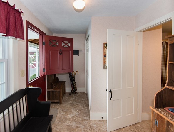 225 Pontoosic Road Westfield, MA 01085 - Photo 9 of 29 Gallery Image 9