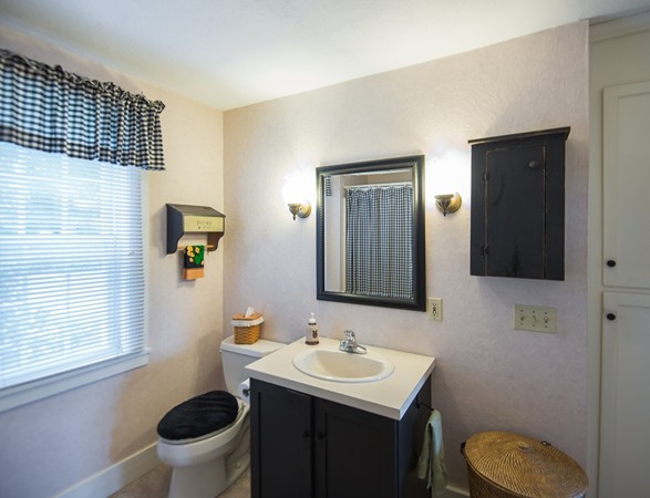 225 Pontoosic Road Westfield, MA 01085 - Photo 10 of 29 Gallery Image 10