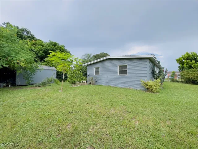 $1,350 | 913 Hudson Avenue, Lehigh Acres, FL 33936
