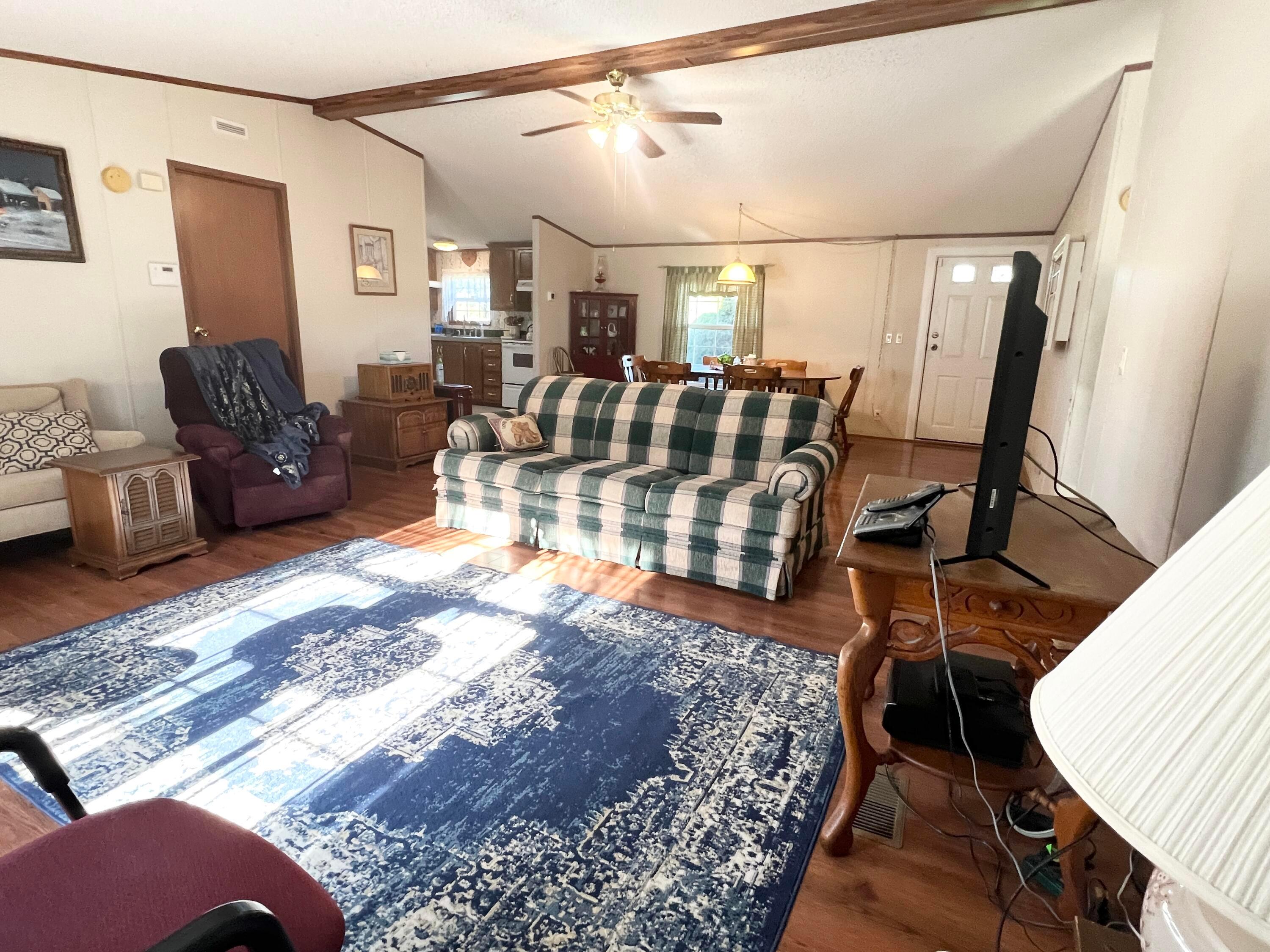 9575 Webb Summit Road Southeast Bremen, OH 43107 - Photo 5 of 21 LR with Vaulted Ceiling