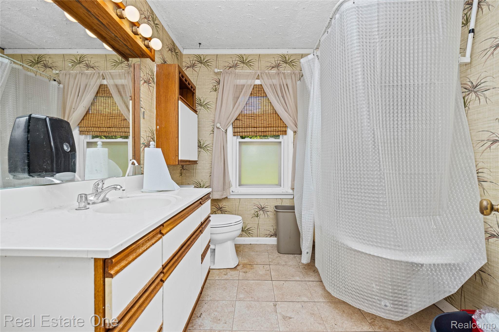 9585 North Eston Road Clarkston, MI 48348 - Photo 26 of 60 9585 N Eston - OnDemand Pix Photography (22).jpg