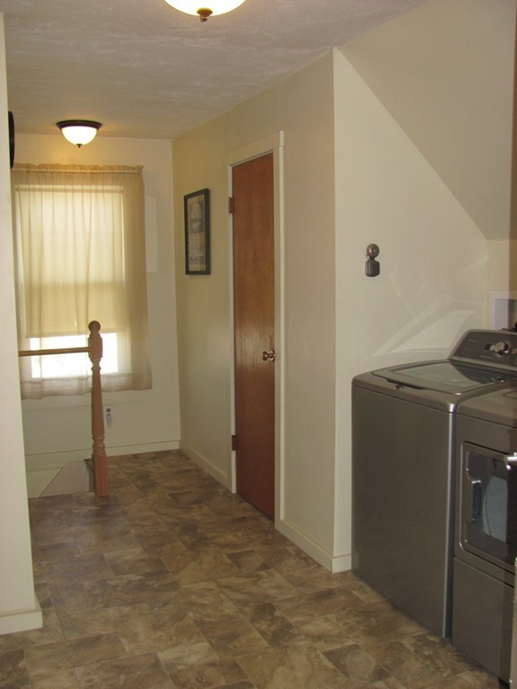 483 High Street Clinton, MA 01510 - Photo 16 of 29 Gallery Image 16