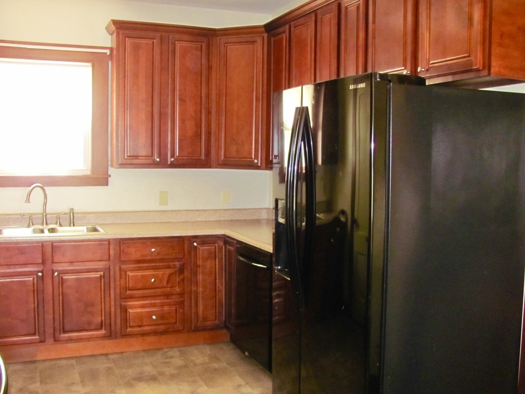 483 High Street Clinton, MA 01510 - Photo 17 of 29 Gallery Image 17