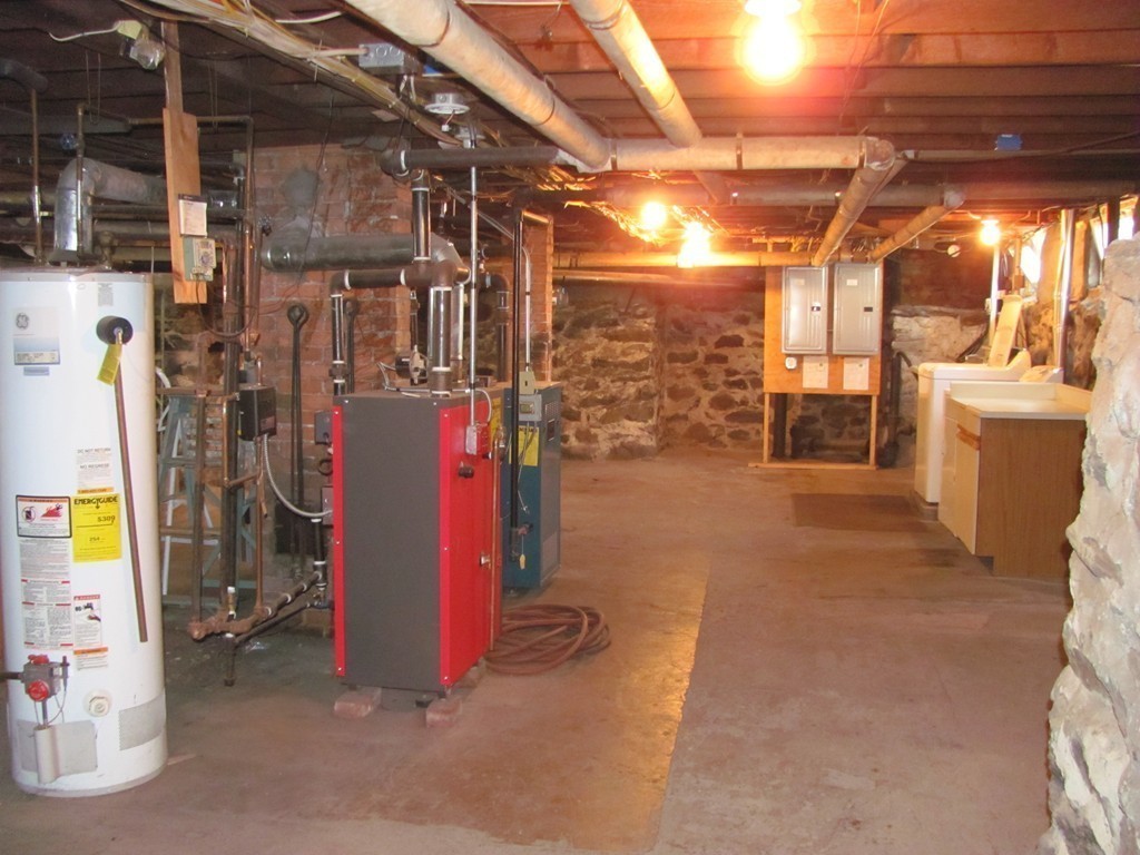 483 High Street Clinton, MA 01510 - Photo 27 of 29 Gallery Image 27
