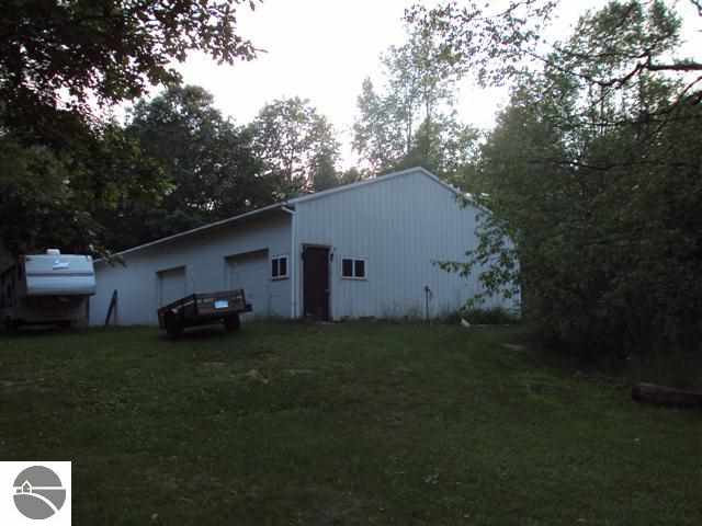 846 Harrison Road Remus, MI 49340 - Photo 6 of 16 1749131-5.JPG