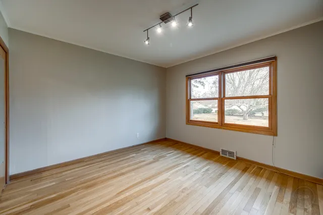 $425,000 | 28-w544 Forestview Drive, Warrenville, IL 60555