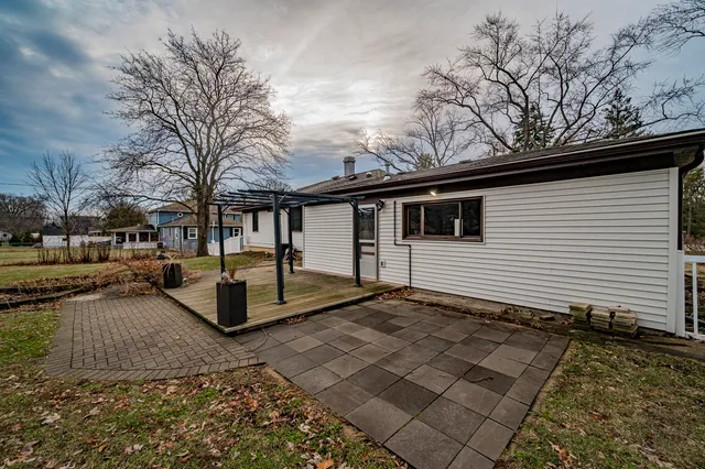 $425,000 | 28-w544 Forestview Drive, Warrenville, IL 60555