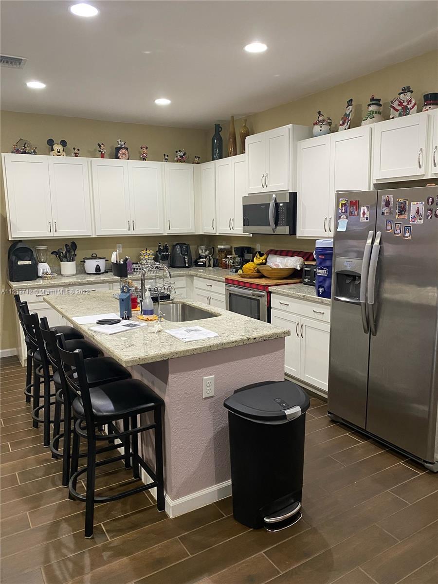 27774 Southwest 133rd Path Homestead, FL 33032 - Photo 6 of 17 Gallery Image 6