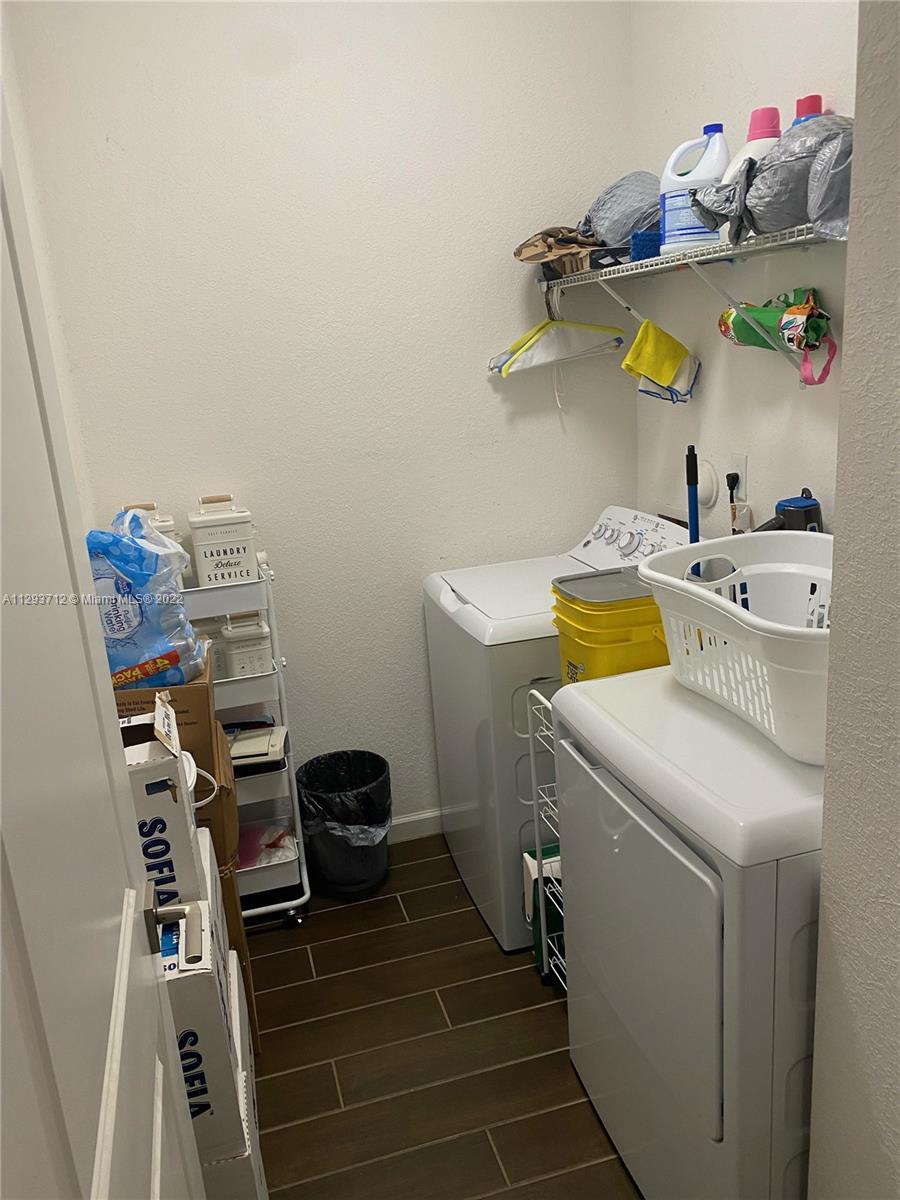27774 Southwest 133rd Path Homestead, FL 33032 - Photo 7 of 17 Gallery Image 7