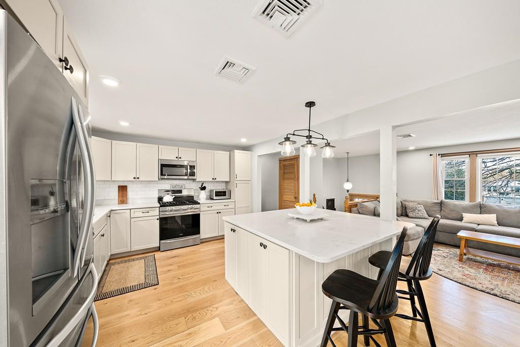 55 Windsor Road Weymouth, MA 02190 - Photo 8 of 28 Gallery Image 8