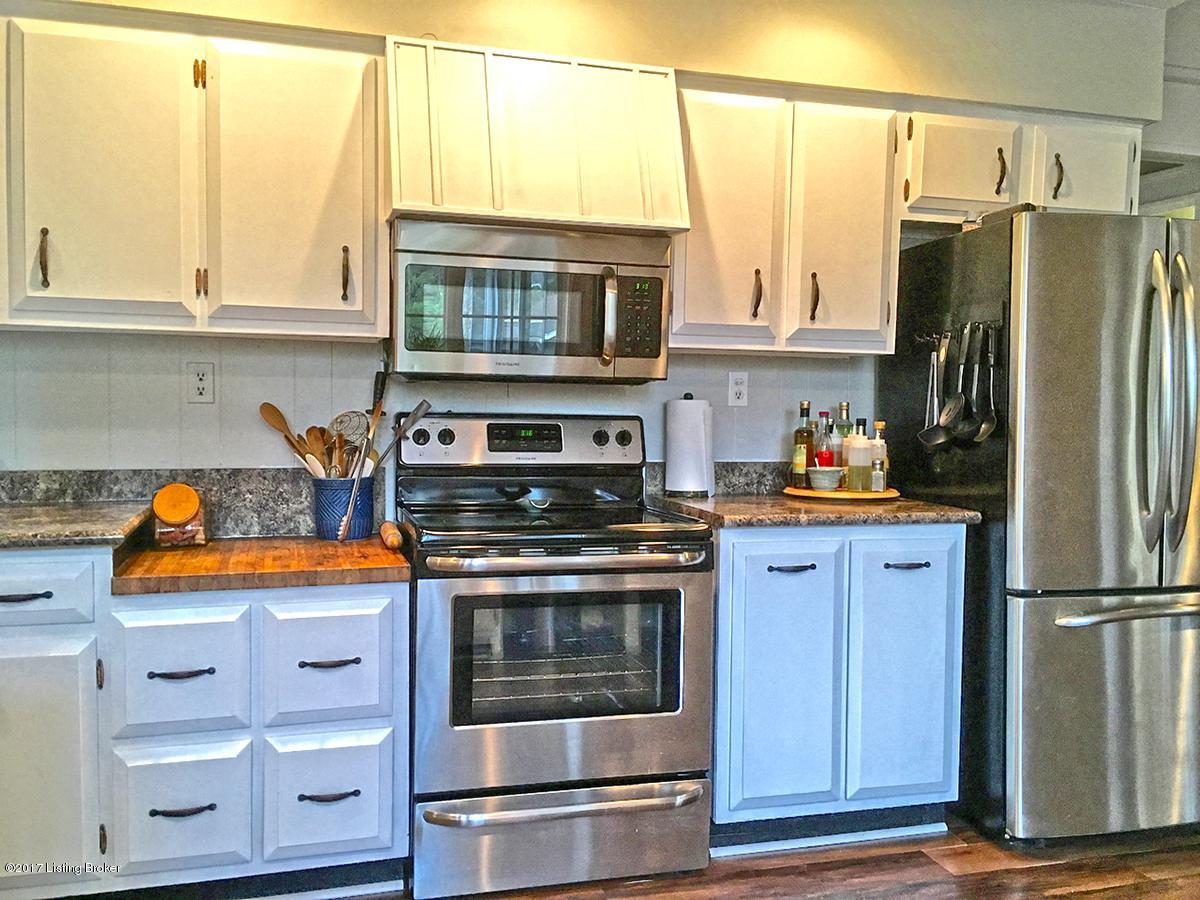 3235 Robin Road Louisville, KY 40213 - Photo 21 of 58 20