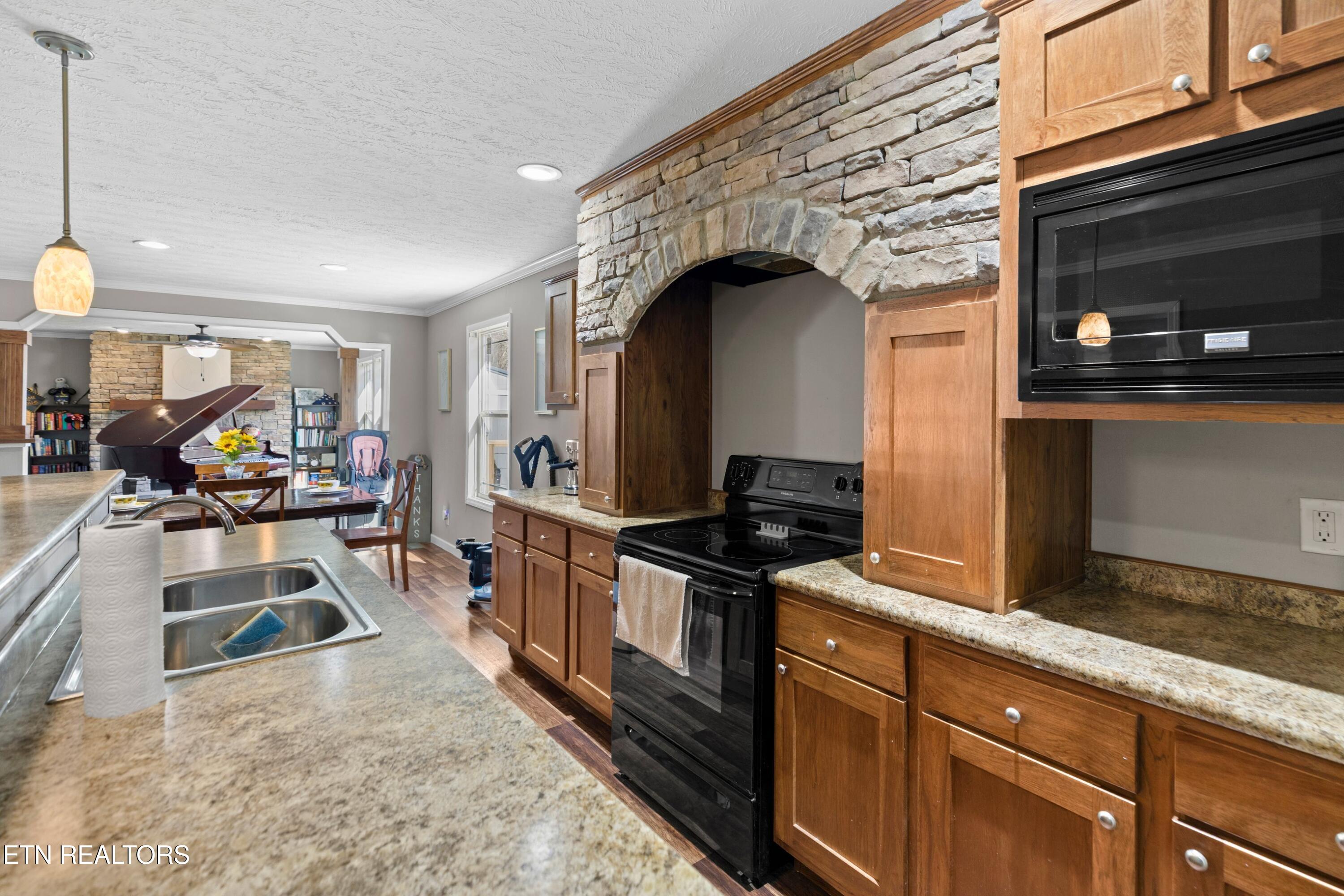 2484 Upper Caney Valley Road Tazewell, TN 37879 - Photo 12 of 46 012-2484UpperCaneyValley-Tazewell-TN-378