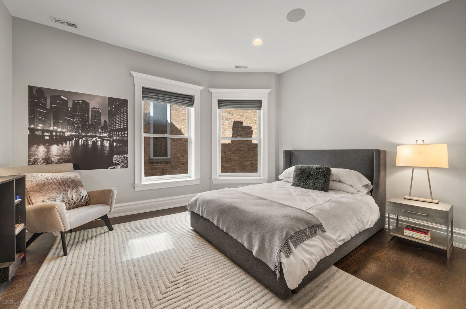 652 West Sheridan Road Chicago, IL 60613 - Photo 37 of 60