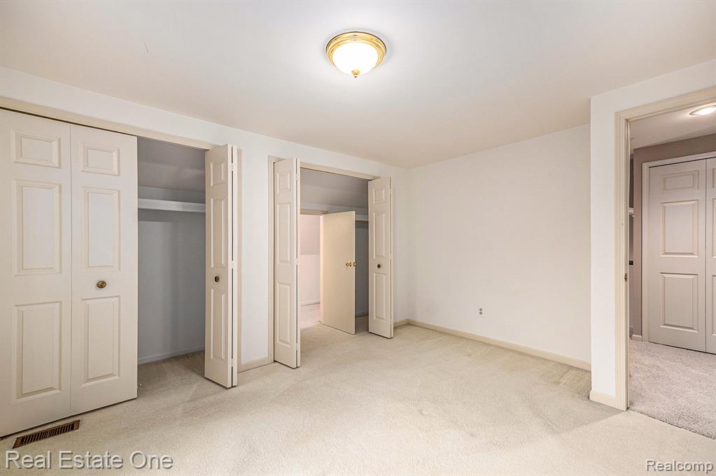 2184 Reagan Drive Rochester Hills, MI 48309 - Photo 25 of 28