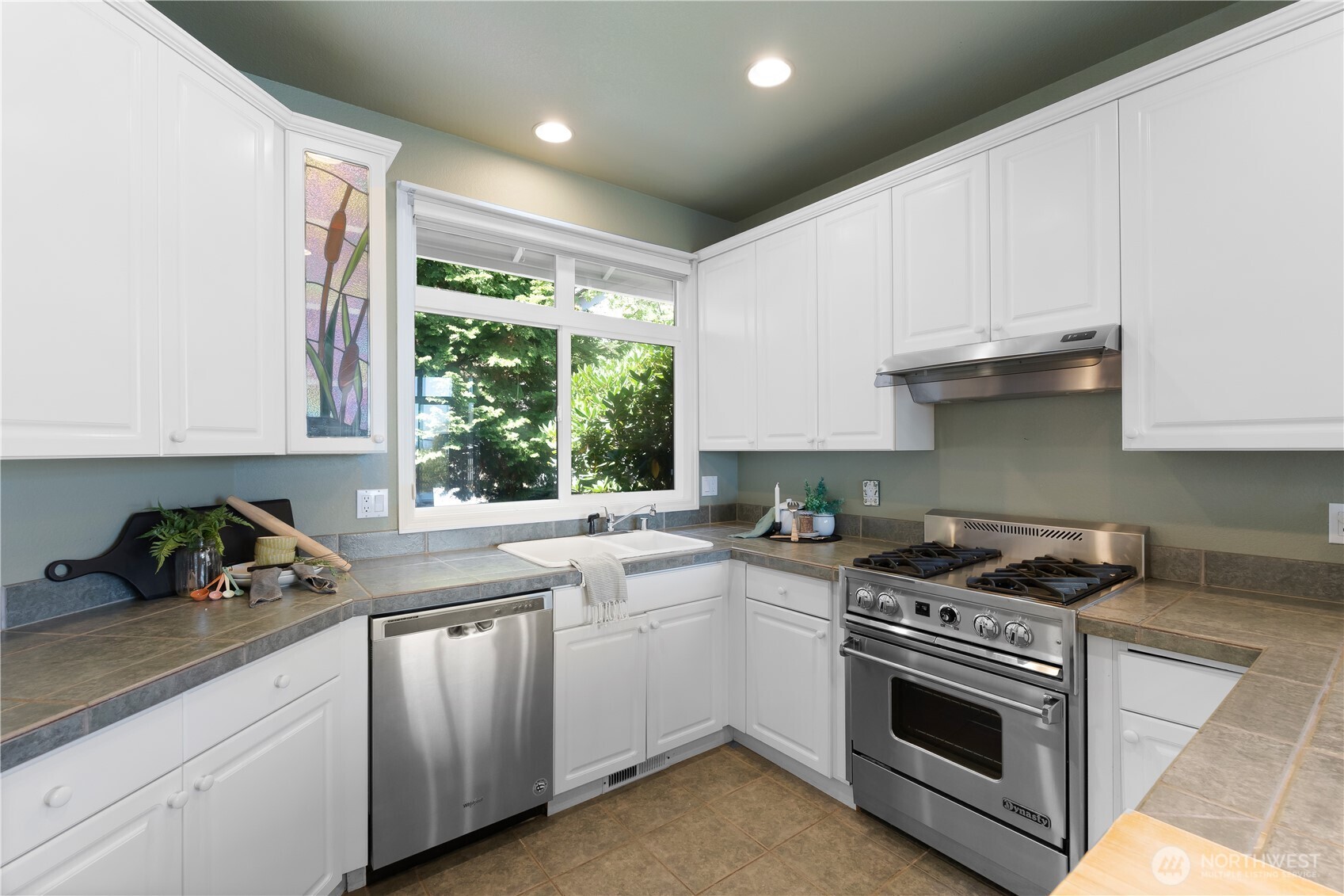 3909 View Ridge, Unit 14 Anacortes, WA 98221 - Photo 5 of 37 Gallery Image 5