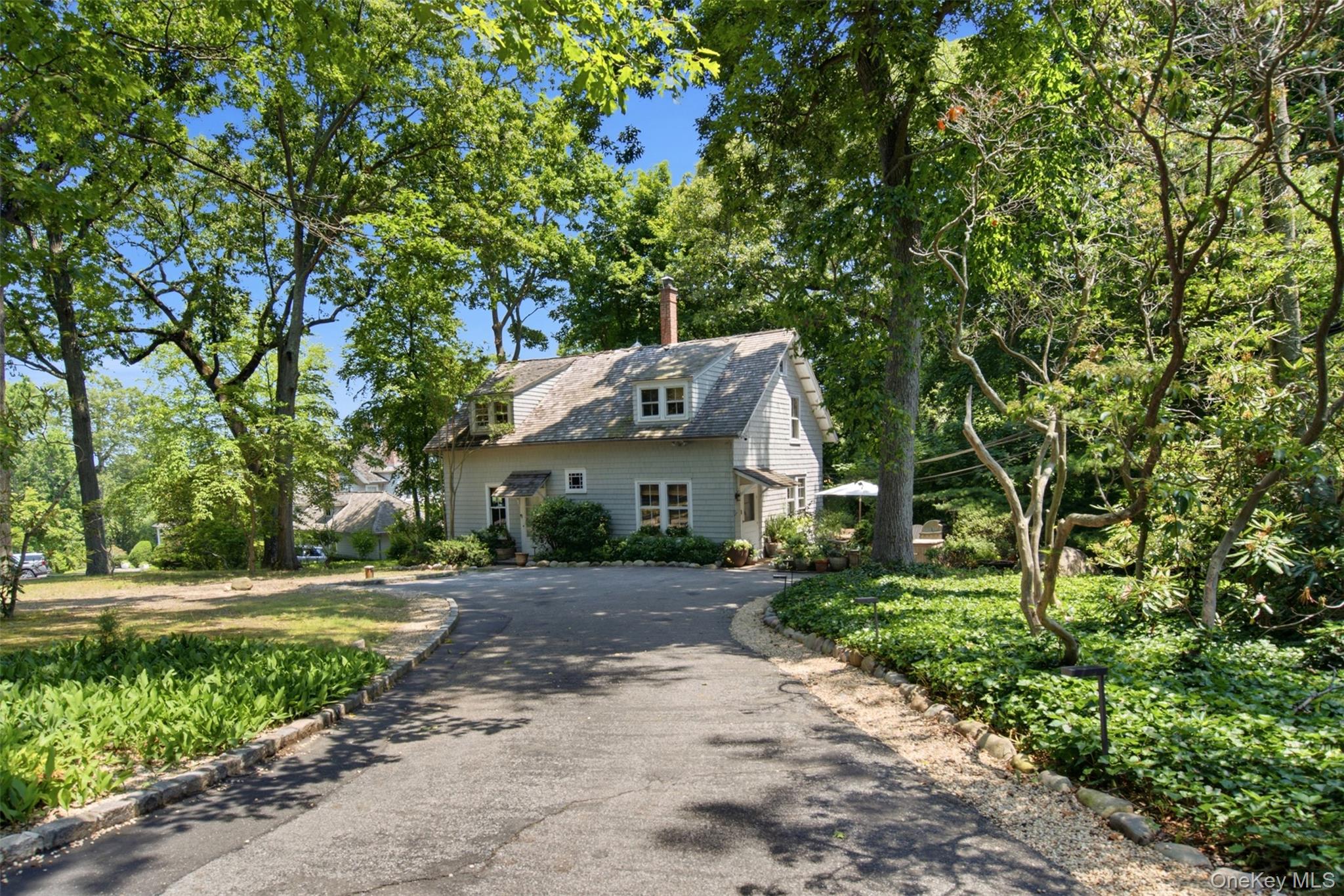 1394 Ridge Road Syosset, NY 11791 - Photo 2 of 36