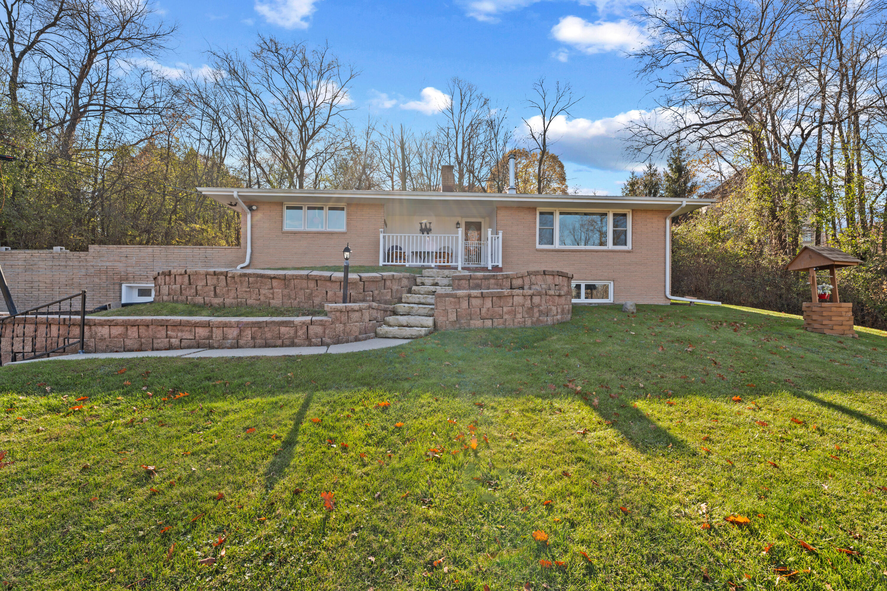 18785 Davidson Road Brookfield, WI 53045 - Photo 25 of 44 P1146061