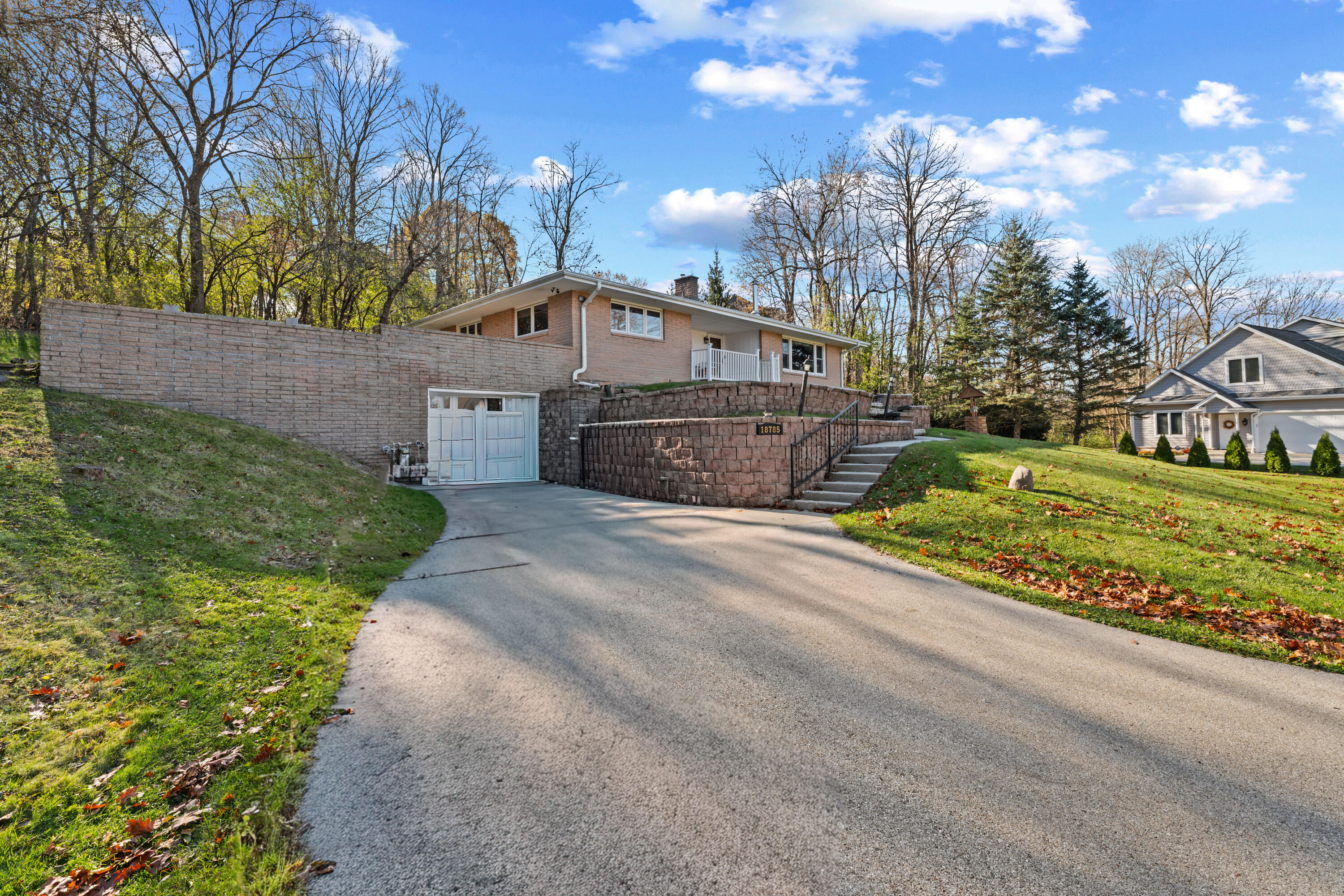 18785 Davidson Road Brookfield, WI 53045 - Photo 27 of 44 P1146066