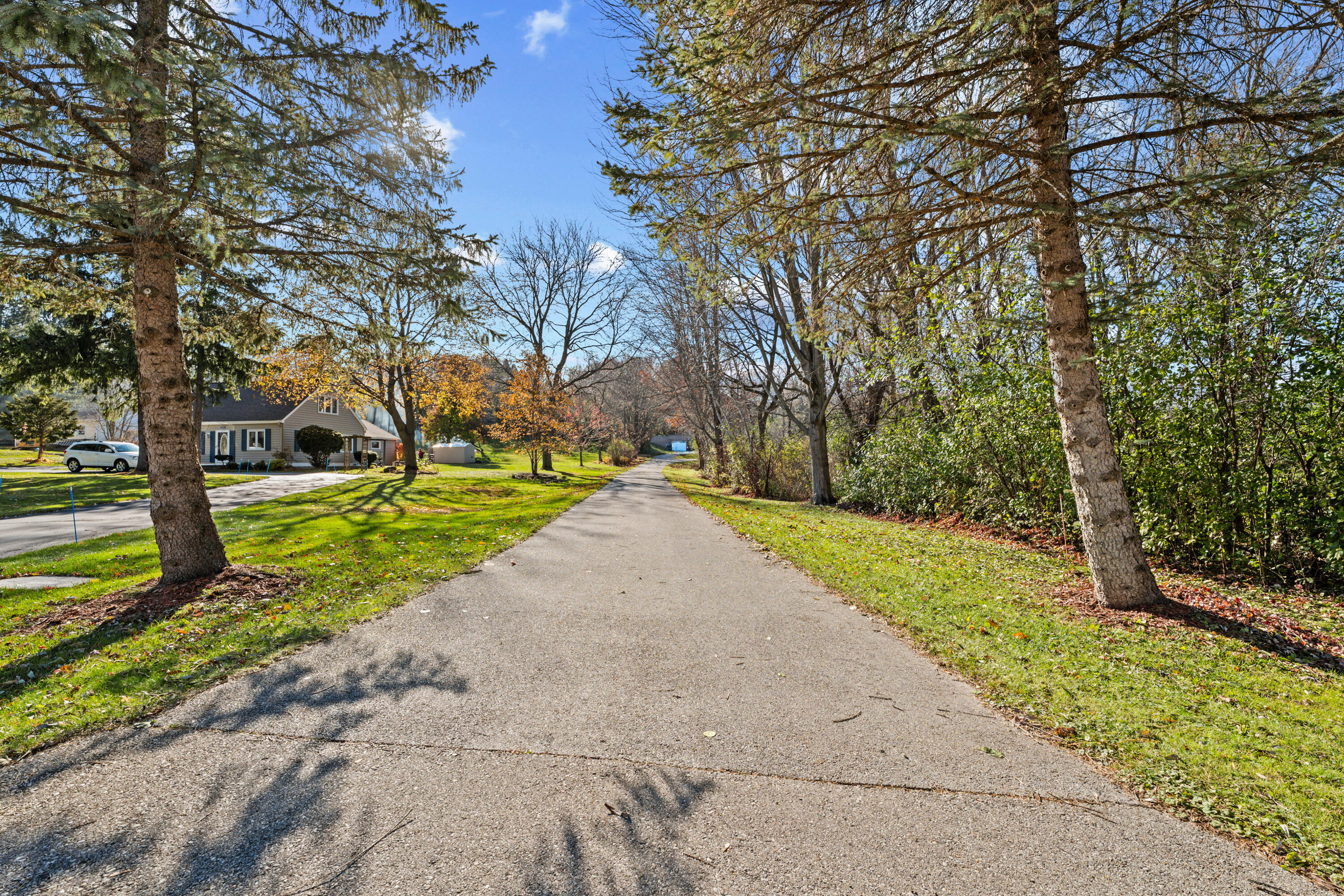 18785 Davidson Road Brookfield, WI 53045 - Photo 33 of 44 P1146101(1)