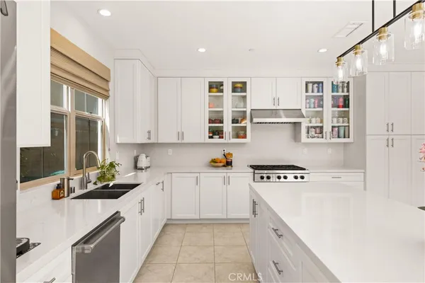 $2,699,000 | 60 Rotunda, Irvine, CA 92620