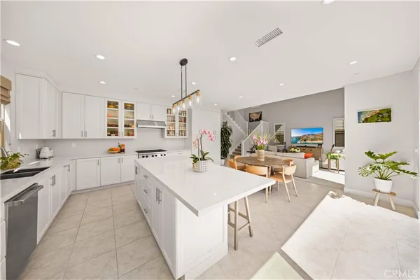 $2,699,000 | 60 Rotunda, Irvine, CA 92620