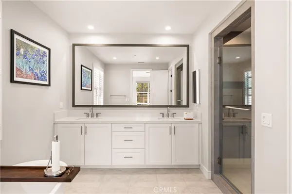 $2,699,000 | 60 Rotunda, Irvine, CA 92620