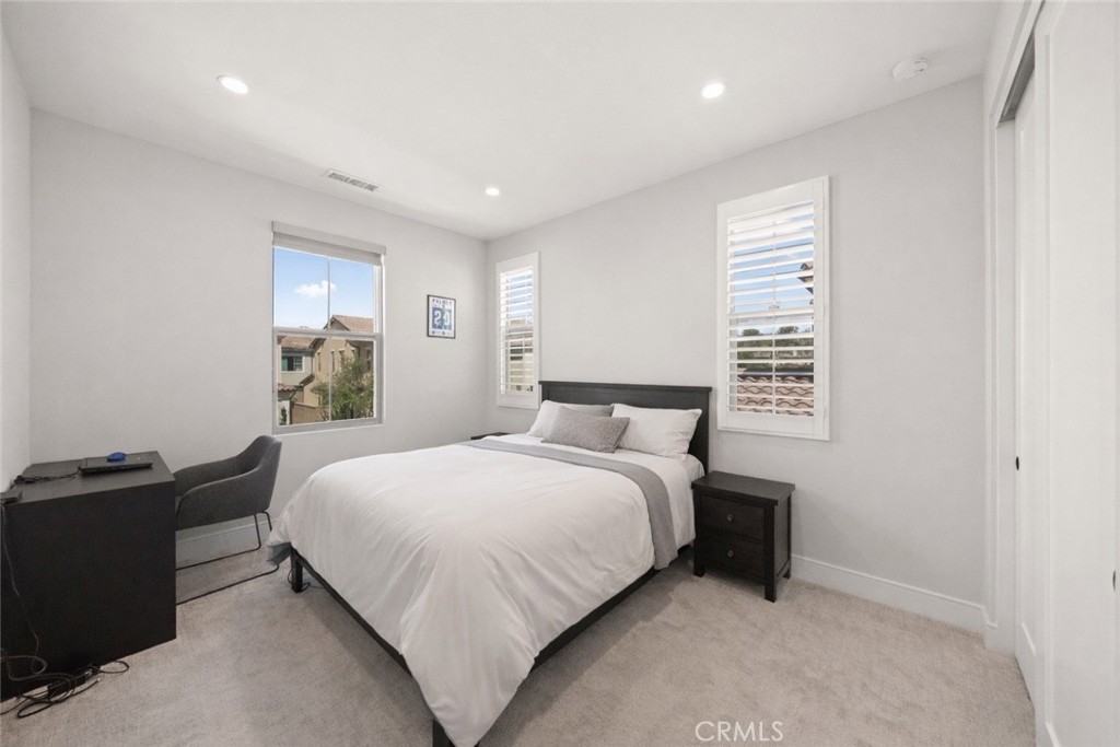 60 Rotunda Irvine, CA 92620 - Photo 62 of 73