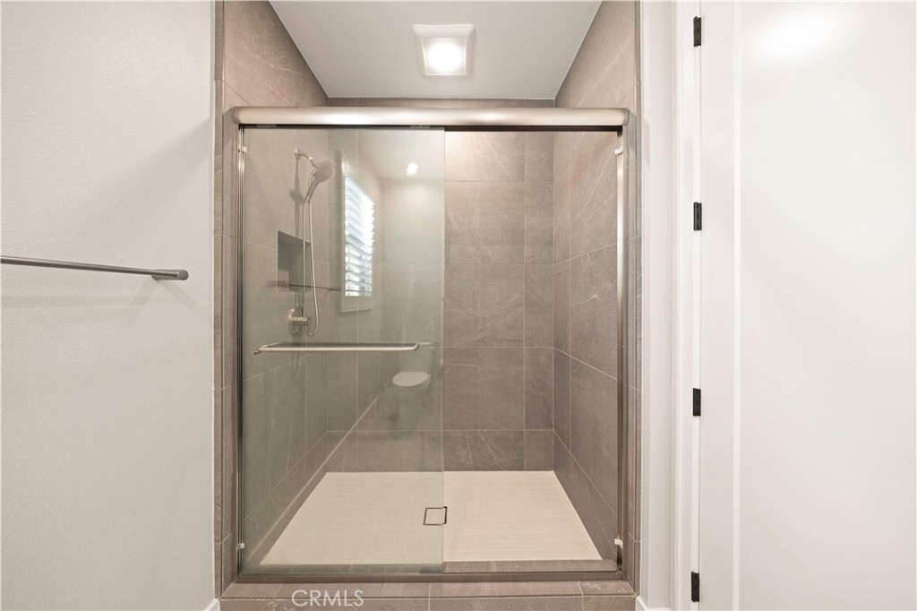 60 Rotunda Irvine, CA 92620 - Photo 9 of 73