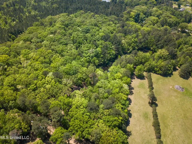 $345,500 | 2432 Attala Road, Kosciusko, MS 39090