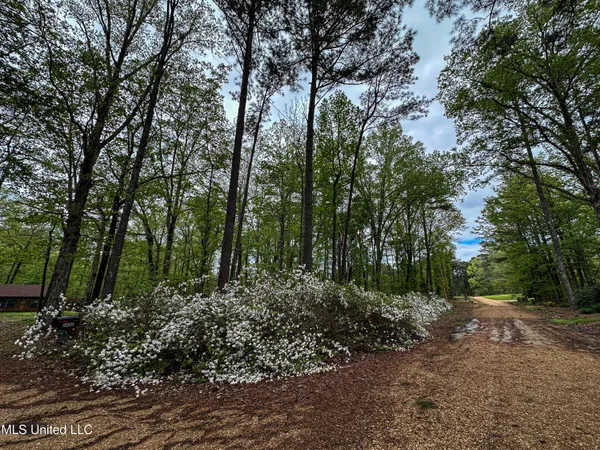$345,500 | 2432 Attala Road, Kosciusko, MS 39090