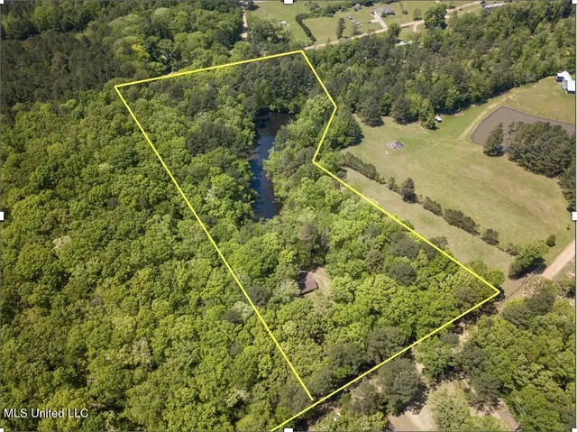 $345,500 | 2432 Attala Road, Kosciusko, MS 39090