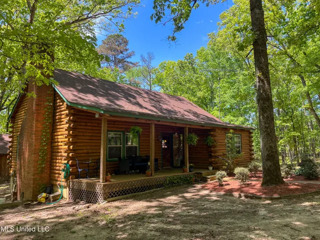 $345,500 | 2432 Attala Road, Kosciusko, MS 39090