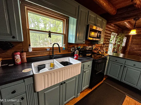 $345,500 | 2432 Attala Road, Kosciusko, MS 39090