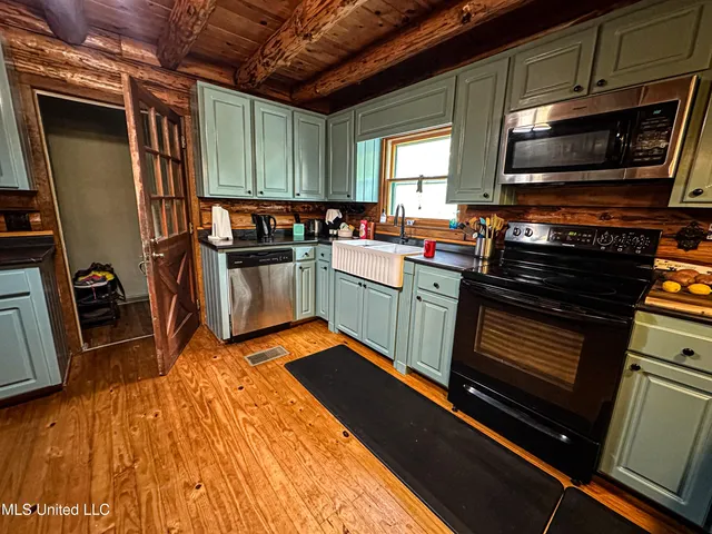 $345,500 | 2432 Attala Road, Kosciusko, MS 39090