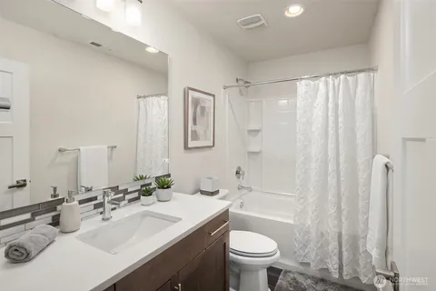 $1,111,000 | 18315 17th Avenue West, Lynnwood, WA 98037