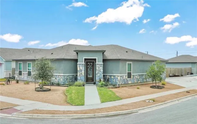 $2,600 | 3137 Piranha Drive, Corpus Christi, TX 78414