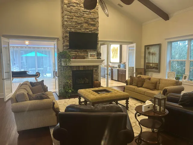 a view of a garden with a tree