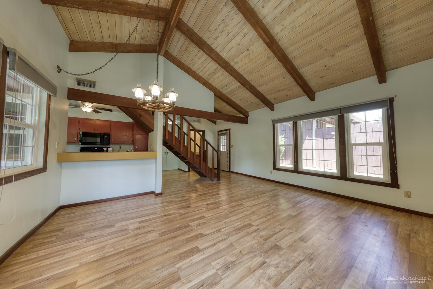 7 Cloverleaf Court Tehachapi, CA 93561 - Photo 8 of 38 Gallery Image 8