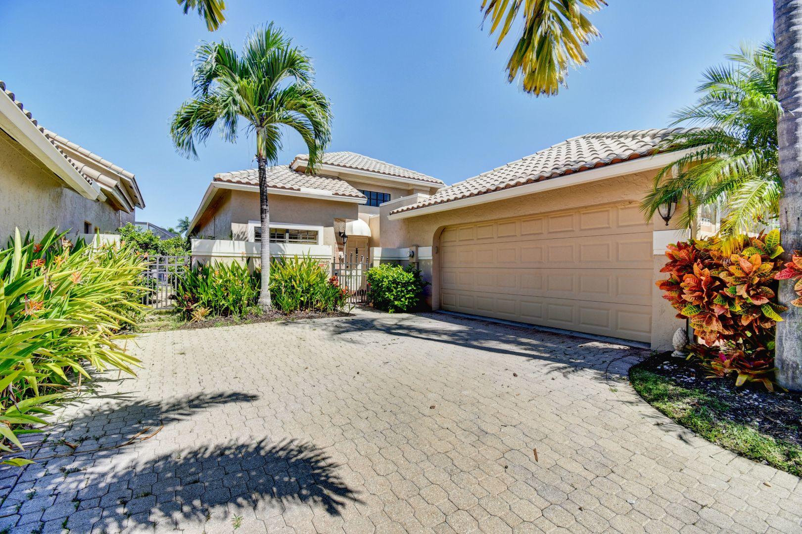 17517 Vía Capri Boca Raton, FL 33496 - Photo 1 of 31 Beautiful home in the Polo Club