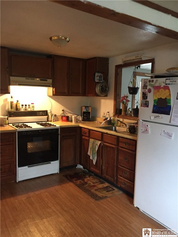 9499 East Main Road Ripley, NY 14775 - Photo 21 of 28 Apt. 3 Kitchen