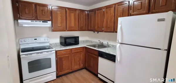 $189,000 | 153 Bull Hill Lane, Unit 104, West Haven, CT 06516