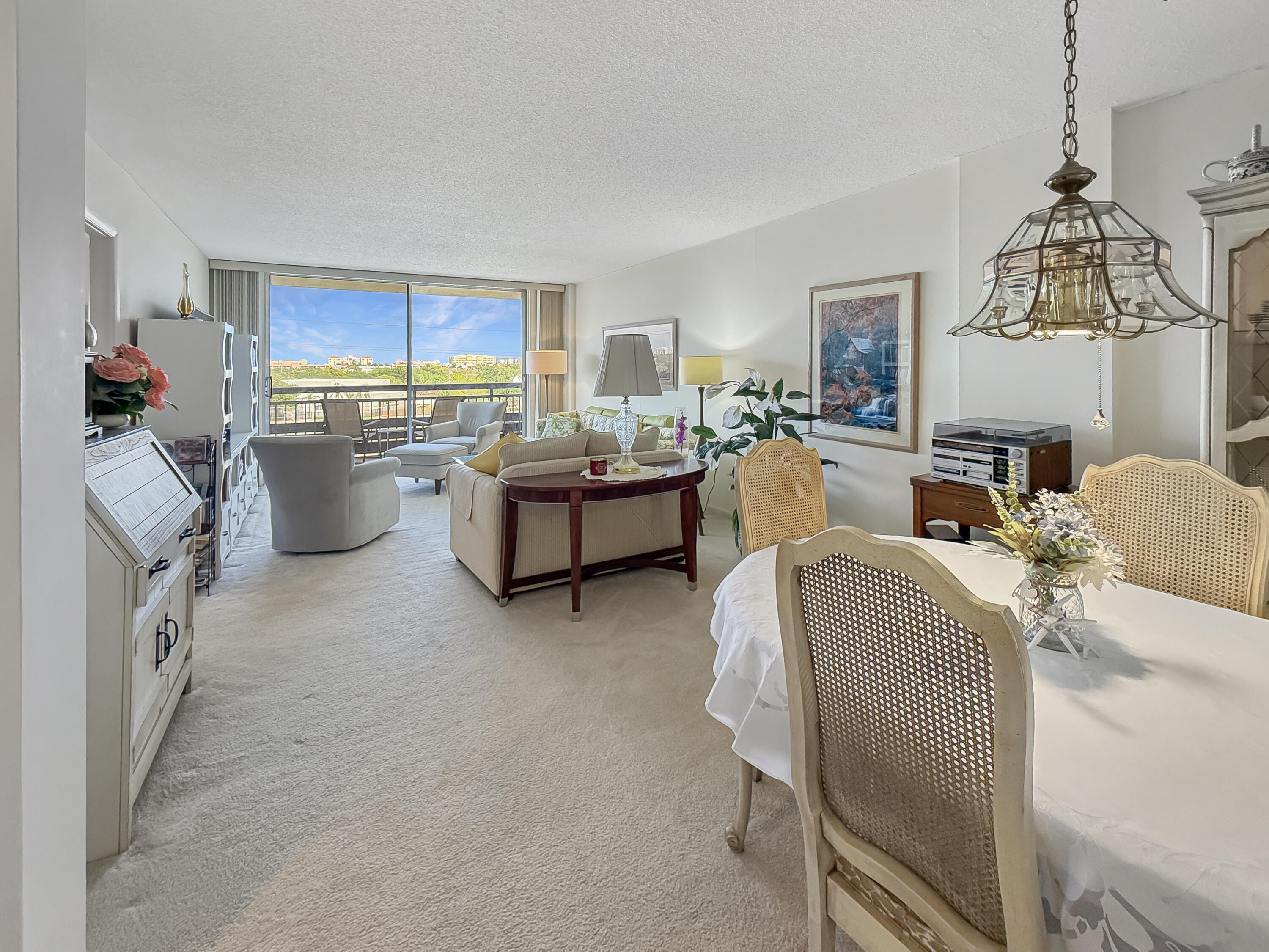 555 Northwest 4th Avenue, Unit 401 Boca Raton, FL 33432 - Photo 15 of 41 Dining to Living