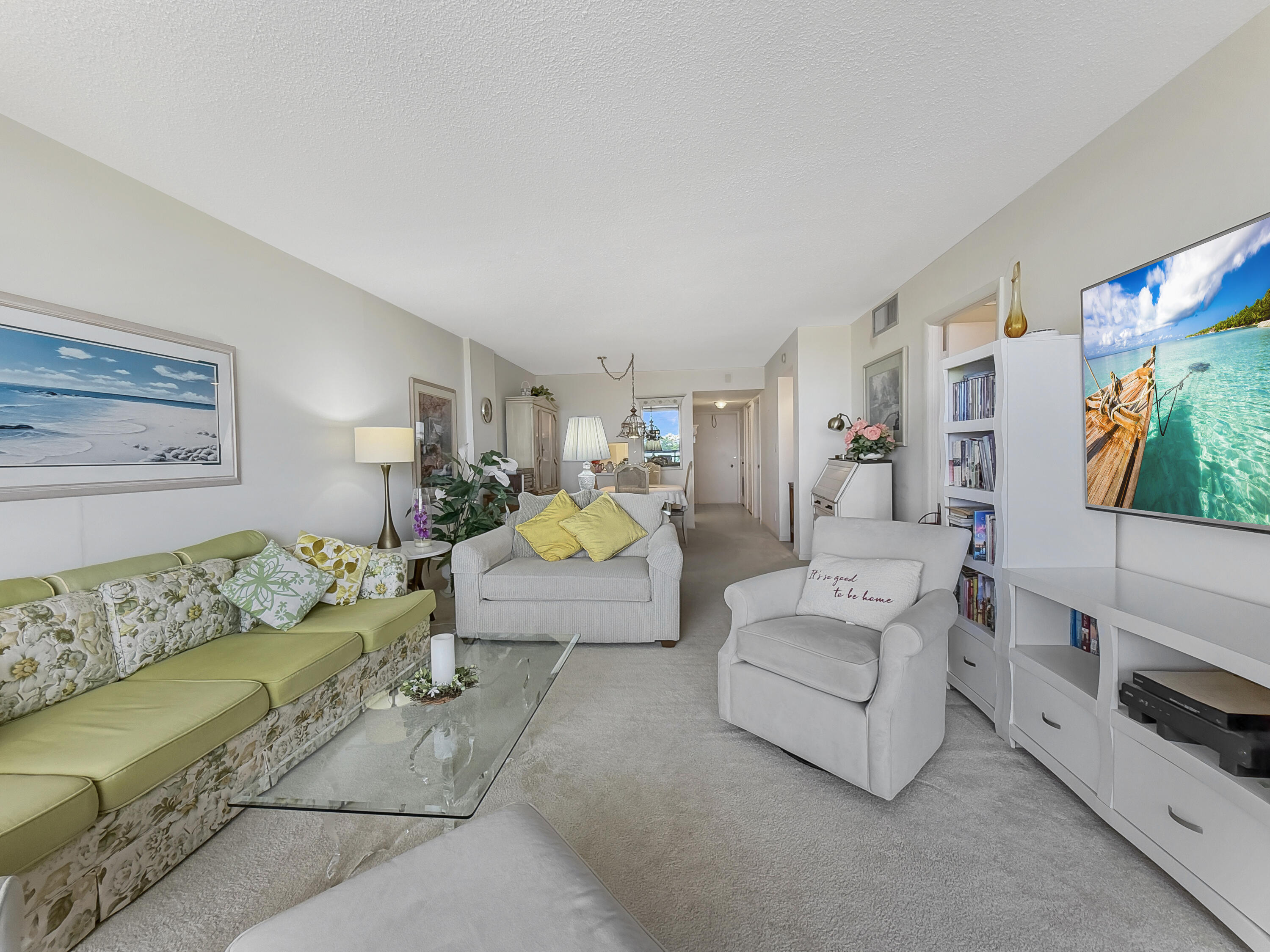 555 Northwest 4th Avenue, Unit 401 Boca Raton, FL 33432 - Photo 20 of 41 Living Room