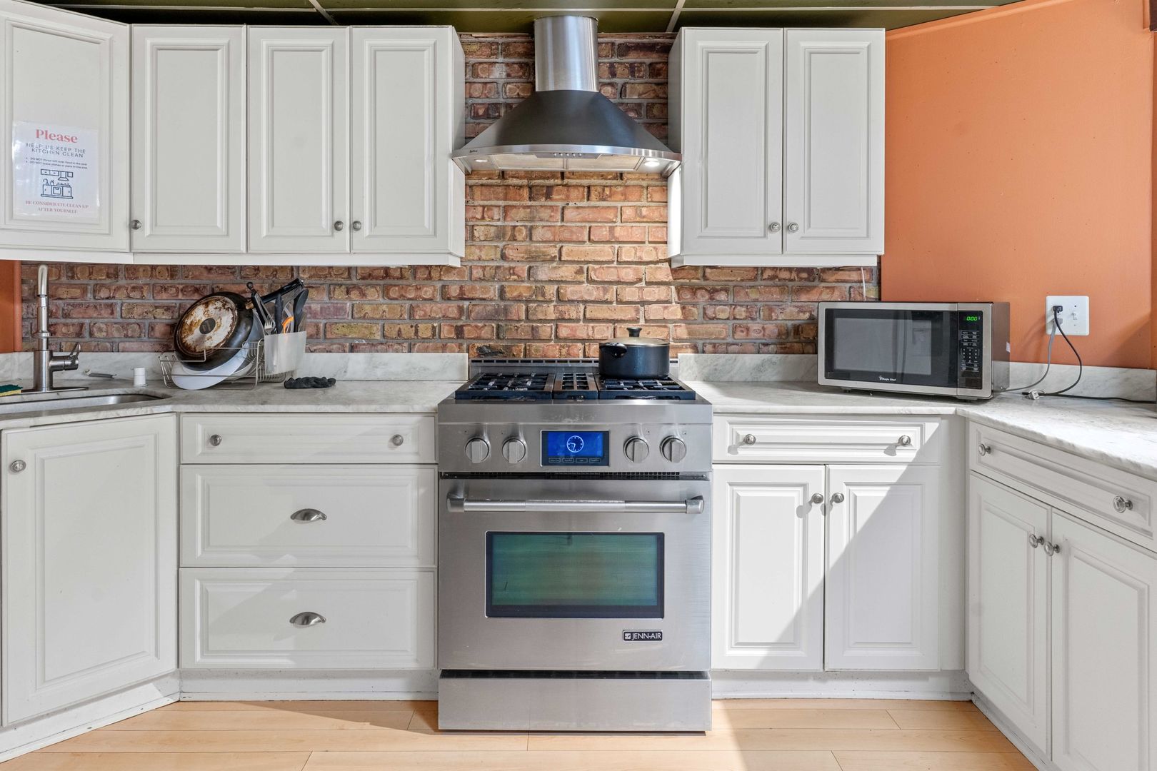 735 West 35th Street Chicago, IL 60609 - Photo 6 of 31