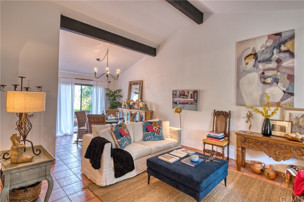 314 Shadow Lane Monrovia, CA 91016 - Photo 4 of 43 a living room with furniture and a flat screen tv