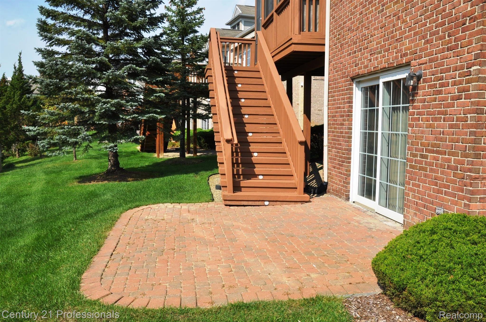 3725 Tremonte Circle Rochester, MI 48306 - Photo 10 of 50 10DSC_1036.JPG